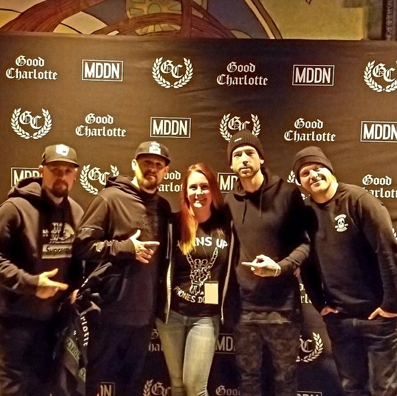 Meet your Posher, Steph - Picture 2 of 3